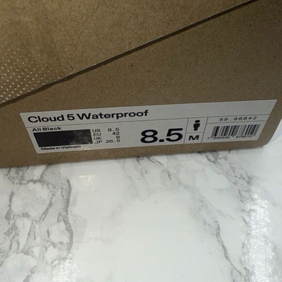 ON CLOUD Cloud 5 Waterproof All Black Sneakers-8.5 NEW! main image 4